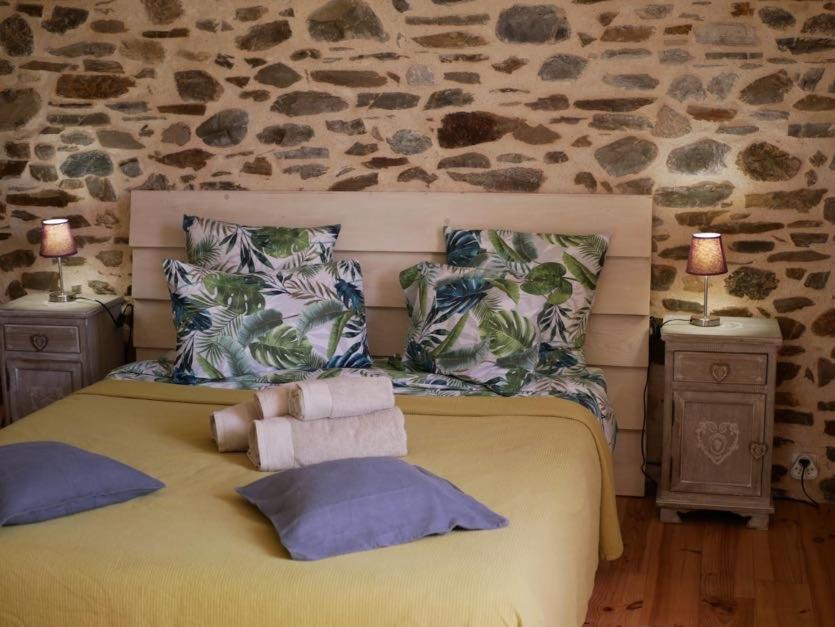 Les Jardins De Lumiere Bed & Breakfast Brusque Eksteriør bilde