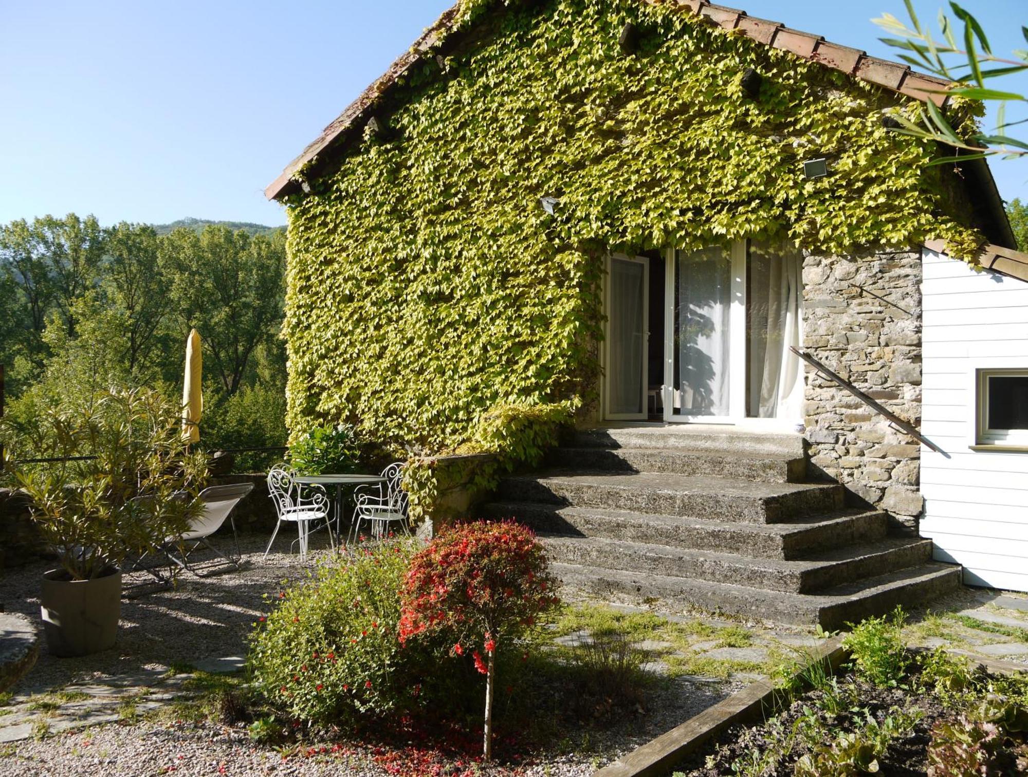 Les Jardins De Lumiere Bed & Breakfast Brusque Eksteriør bilde