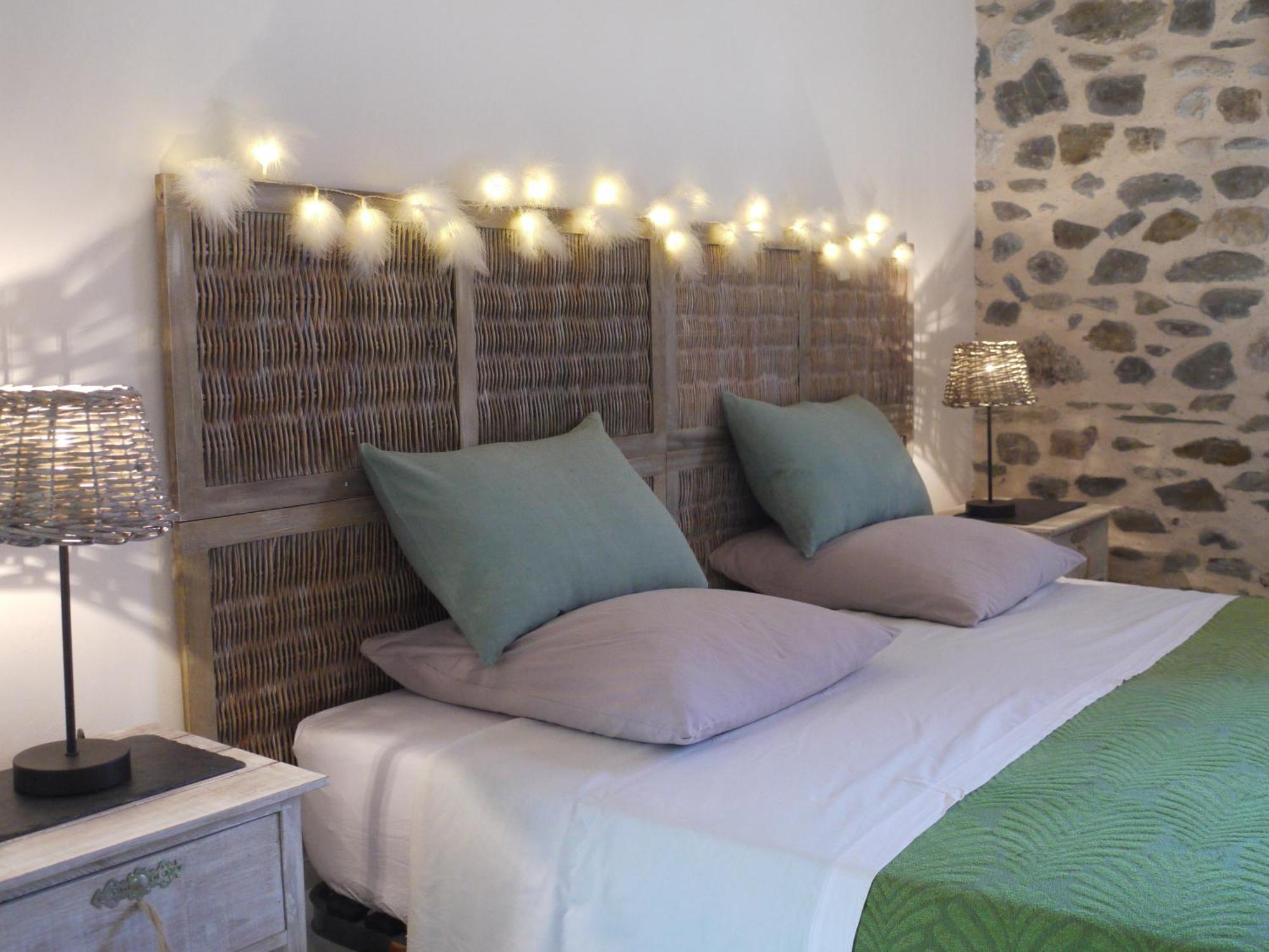 Les Jardins De Lumiere Bed & Breakfast Brusque Eksteriør bilde
