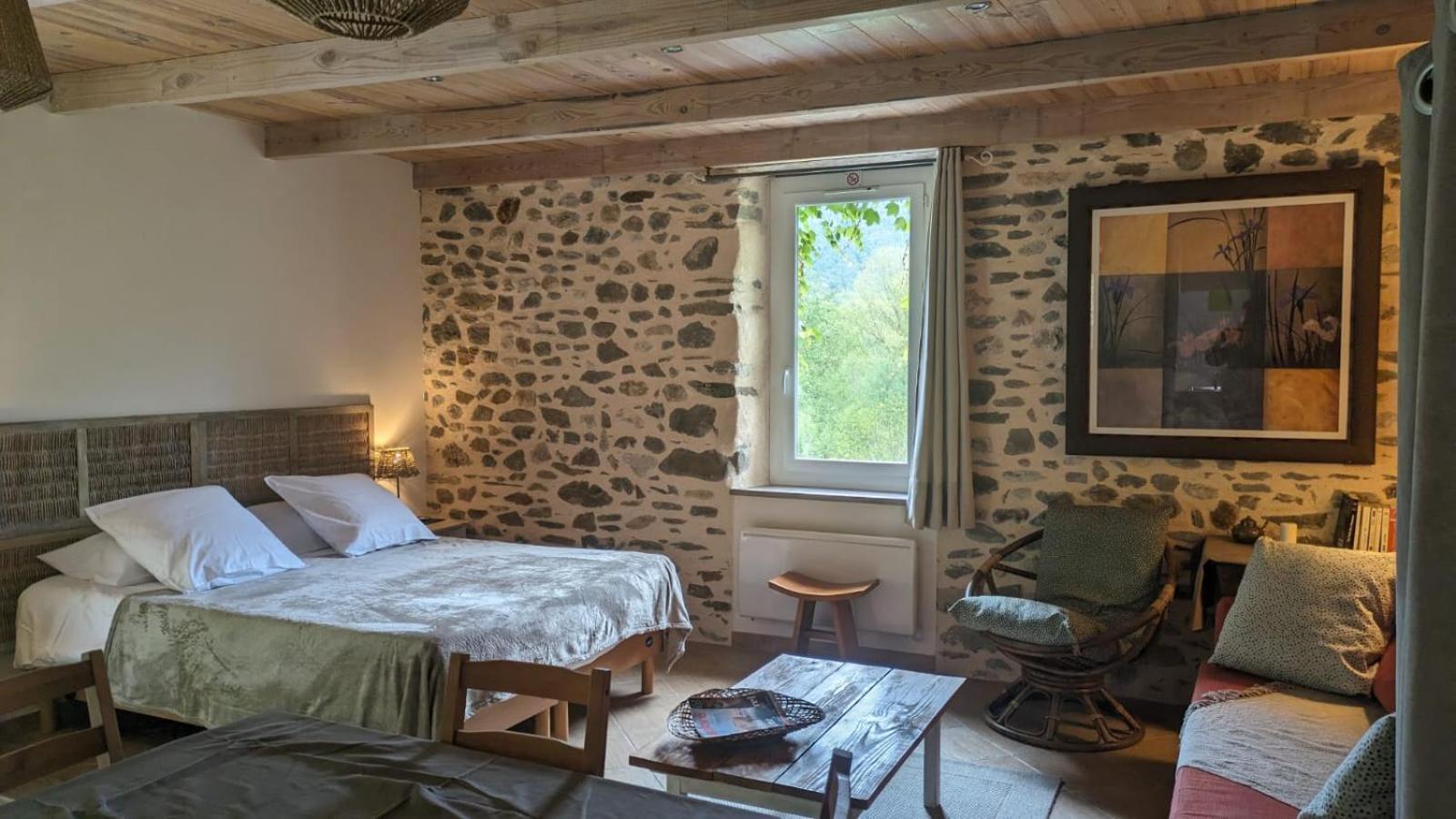 Les Jardins De Lumiere Bed & Breakfast Brusque Eksteriør bilde
