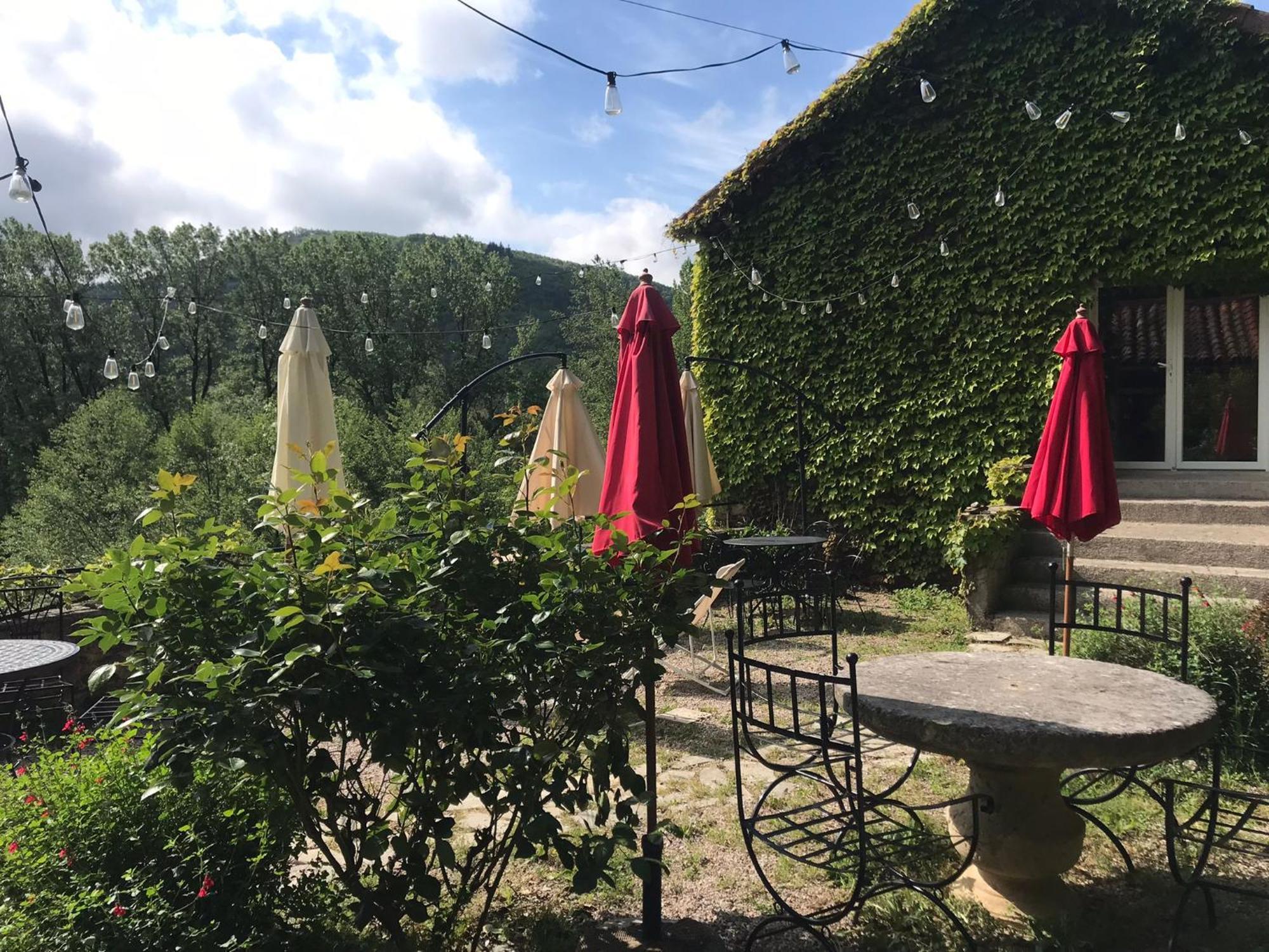 Les Jardins De Lumiere Bed & Breakfast Brusque Eksteriør bilde