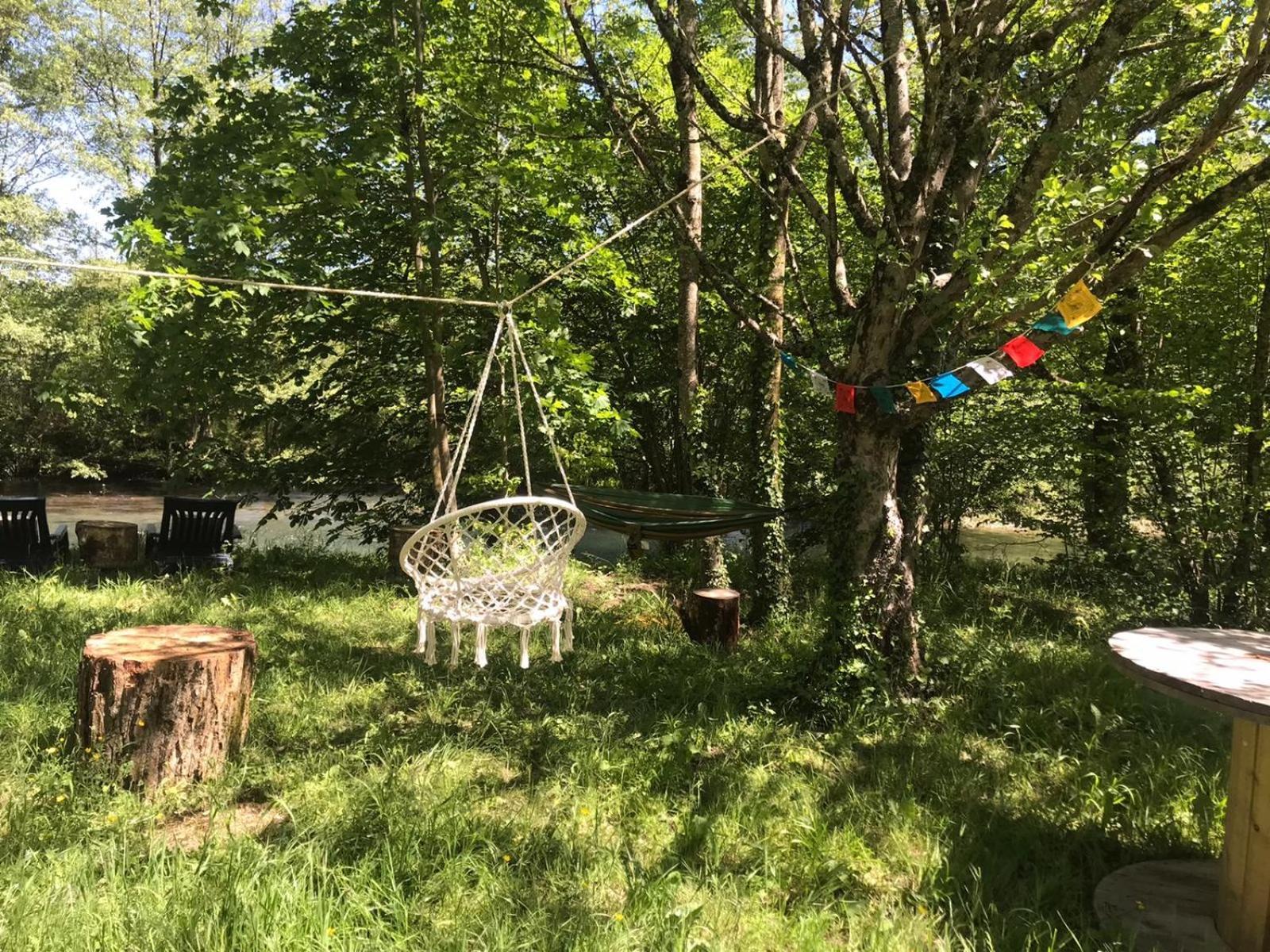 Les Jardins De Lumiere Bed & Breakfast Brusque Eksteriør bilde